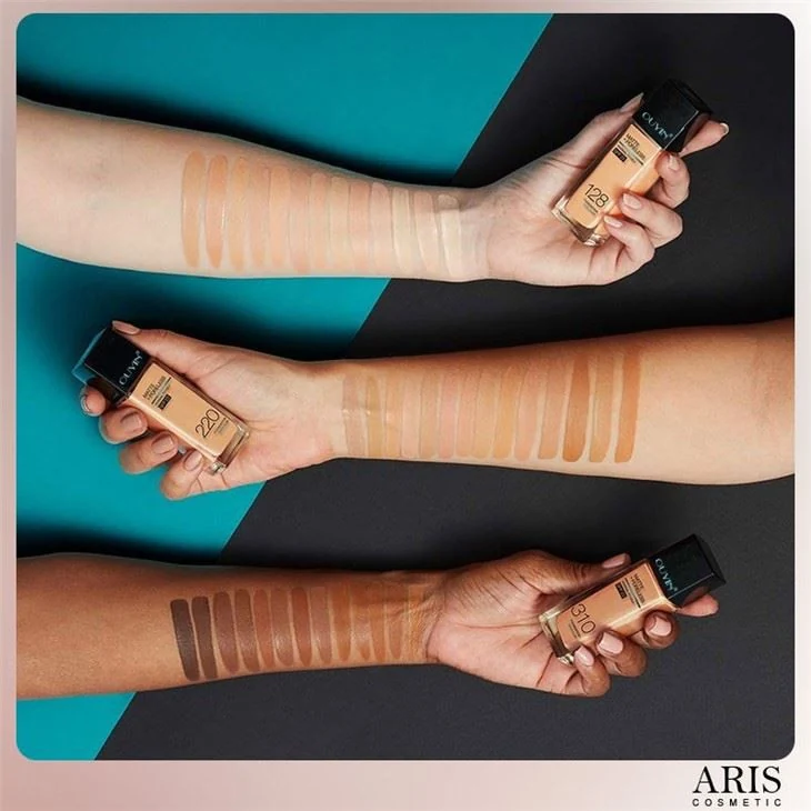 Full Coverage Classic Ivory Oil-Free Liquid Foundation view 3