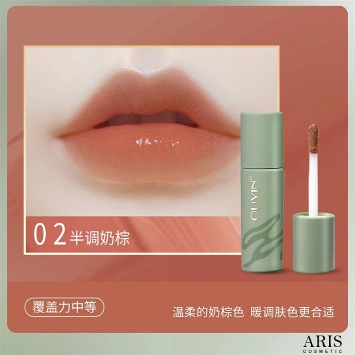 Plant Extracted Lip Gloss view 3